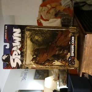 Spawn V 2000 McFarlane Toys ages 17 and Up NWT